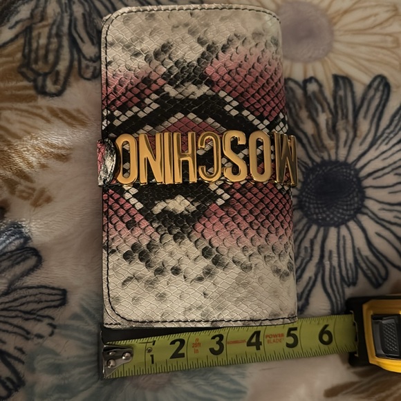 Moschino Pink and Black Crossbody Bag with Gold Chain - Picture 6 of 7